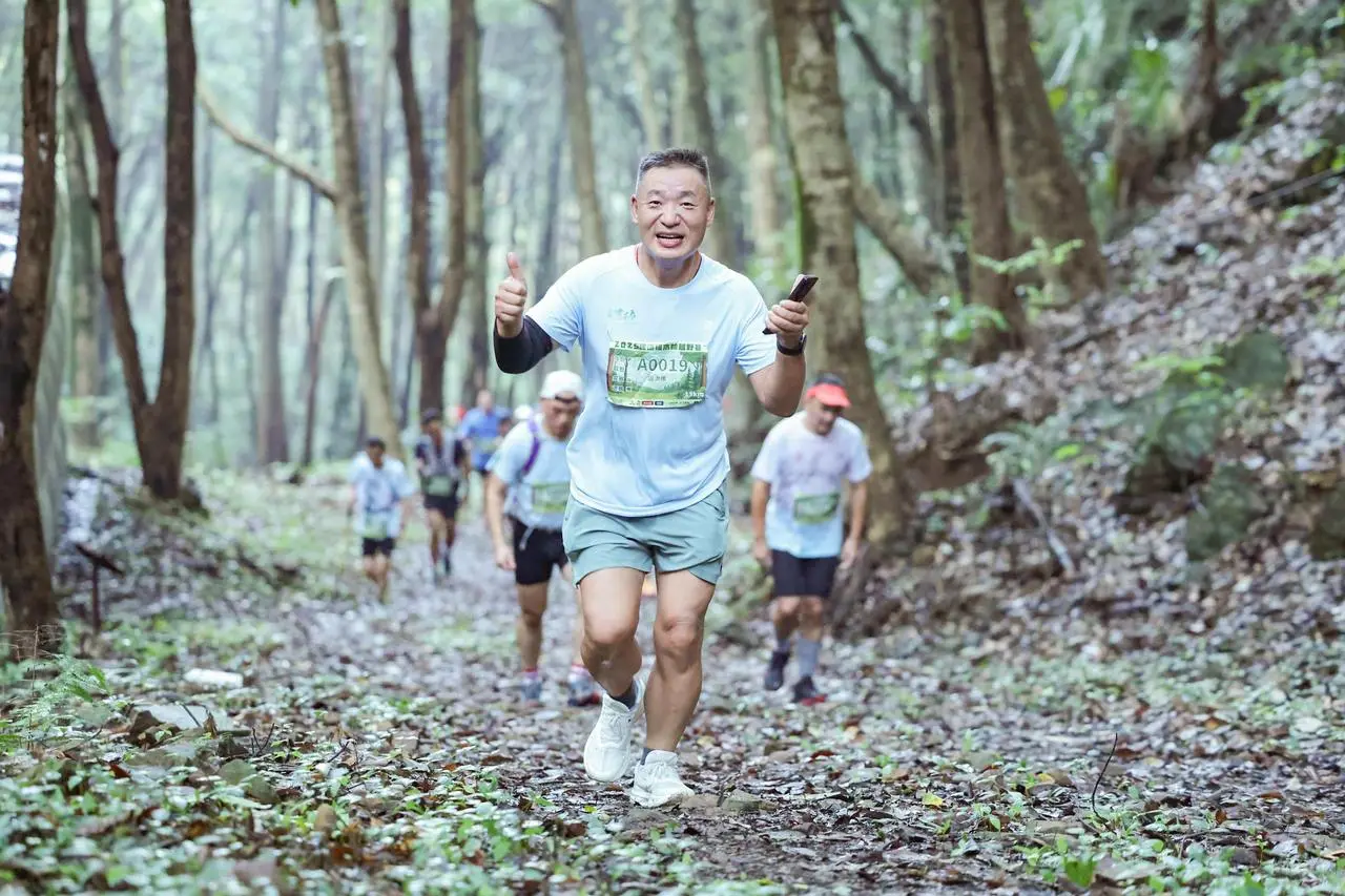 MvKNq, 犒劳勇士 MvKNq, 犒劳勇士