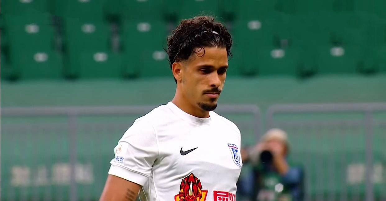 text, 英博而言至, 魔咒